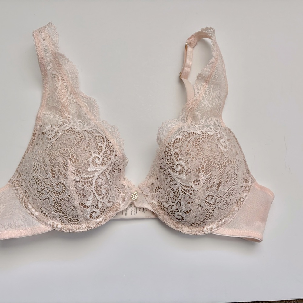 Third Love Uplift Plunge Bra Size 34B1/2